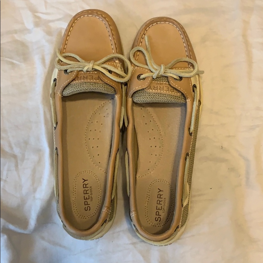 BRAND NEW SPERRY’S - Picture 1 of 7